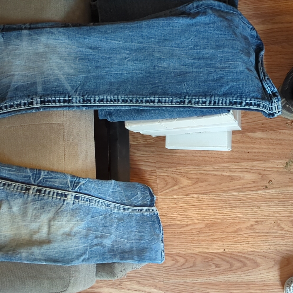 Jeans - Picture 2 of 4